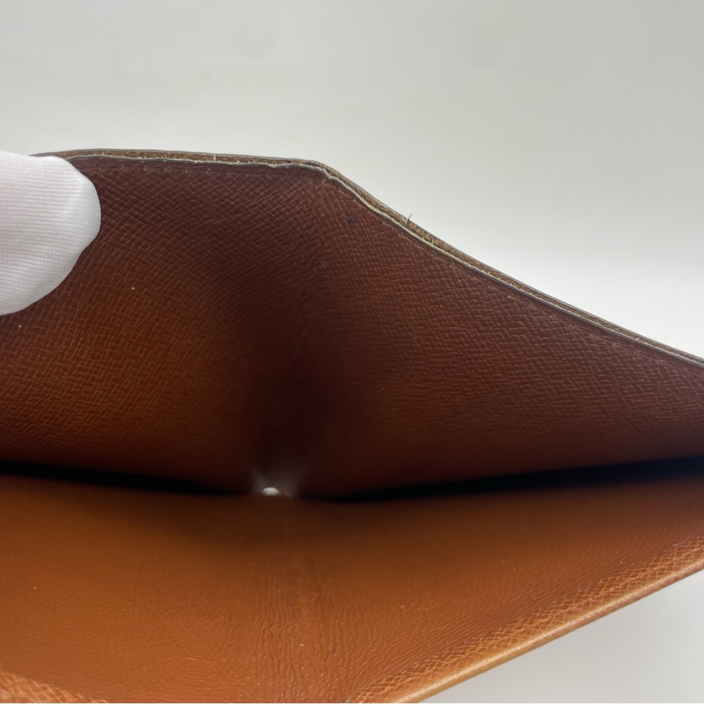 Louis Vuitton Monogram Men’s Wallet - Picture 7 of 9